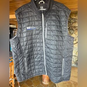 Men’s Black Quilted Lightweight Puffer Vest with Pockets.